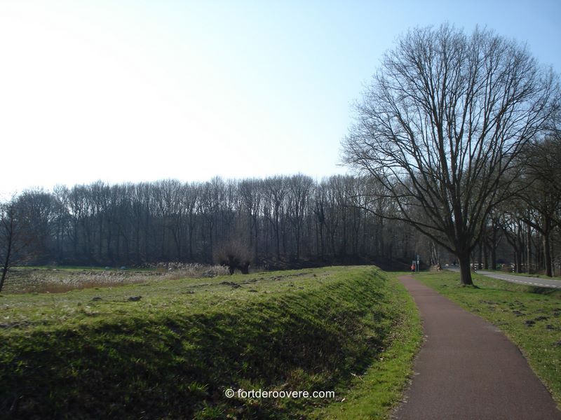 fietspaden langs het fort